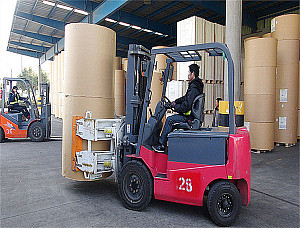 Захват для рулонов